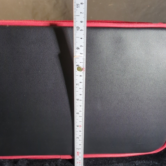 Elegant Red Tote Bag - Picture 7 of 9